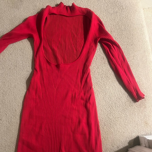 Zara red sweater dress with back opening - Picture 3 of 3